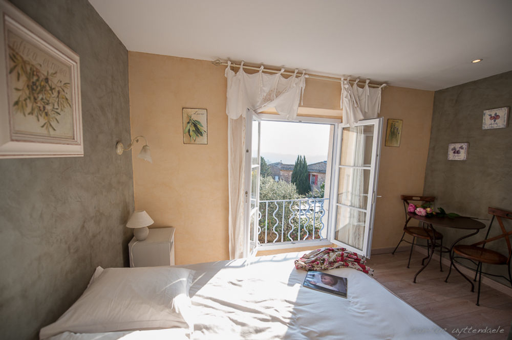 Le Crillon Hotell Murs  Exteriör bild