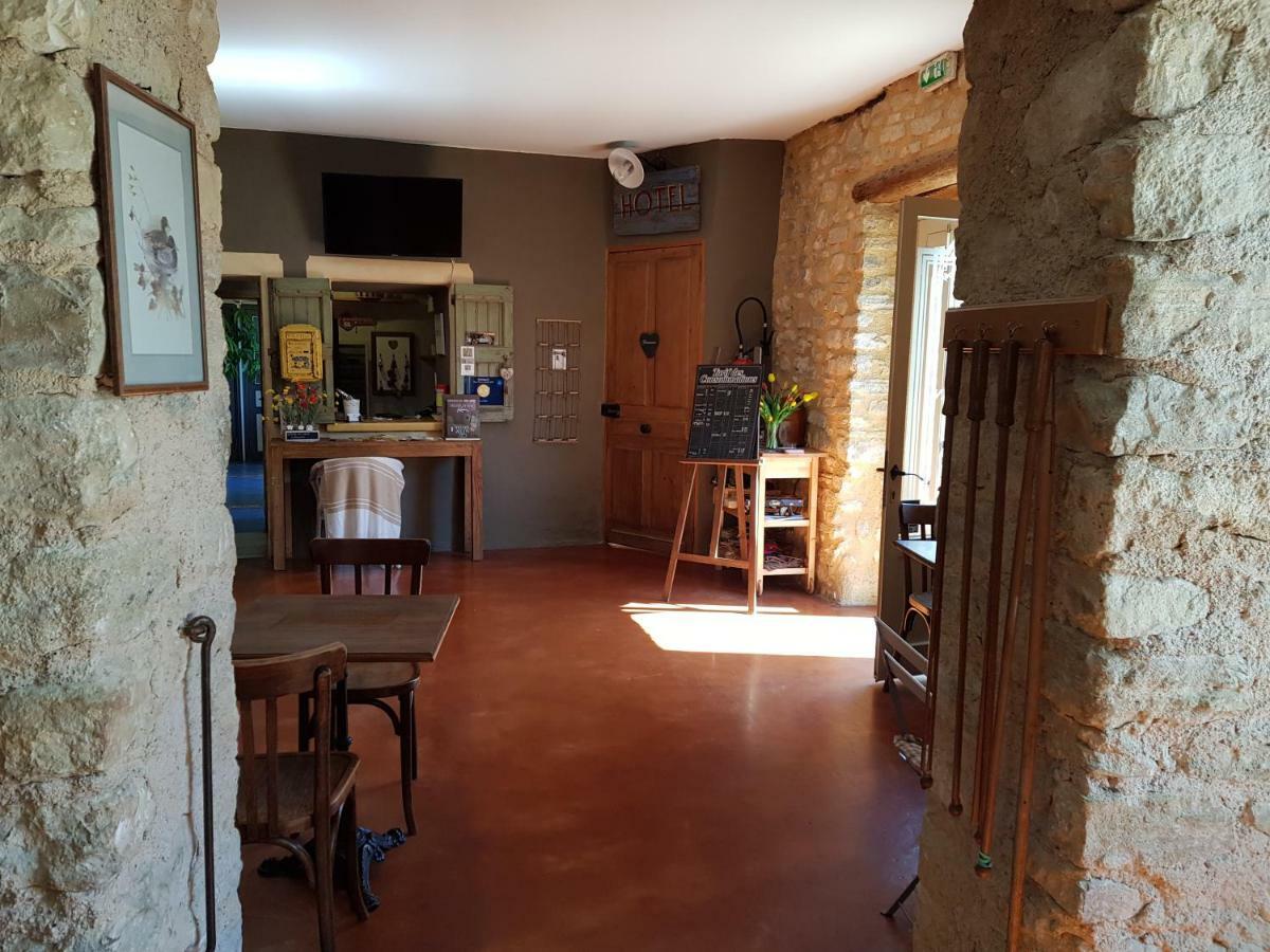 Le Crillon Hotell Murs  Exteriör bild